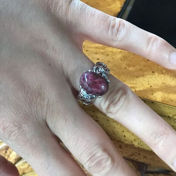Norwegian Thulite Sterling Silver Ring - Picture 3 of 8